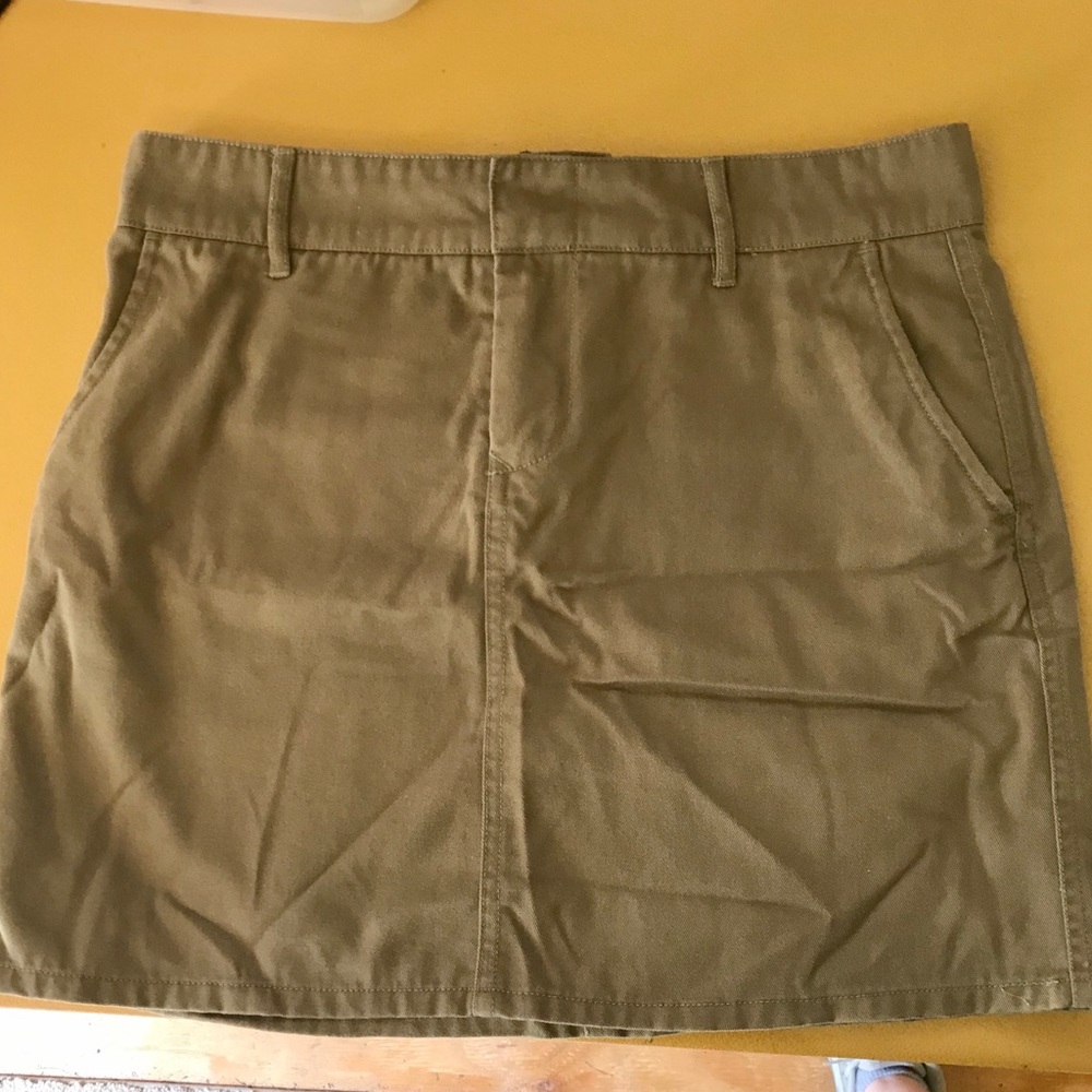 Volcom khaki skirt